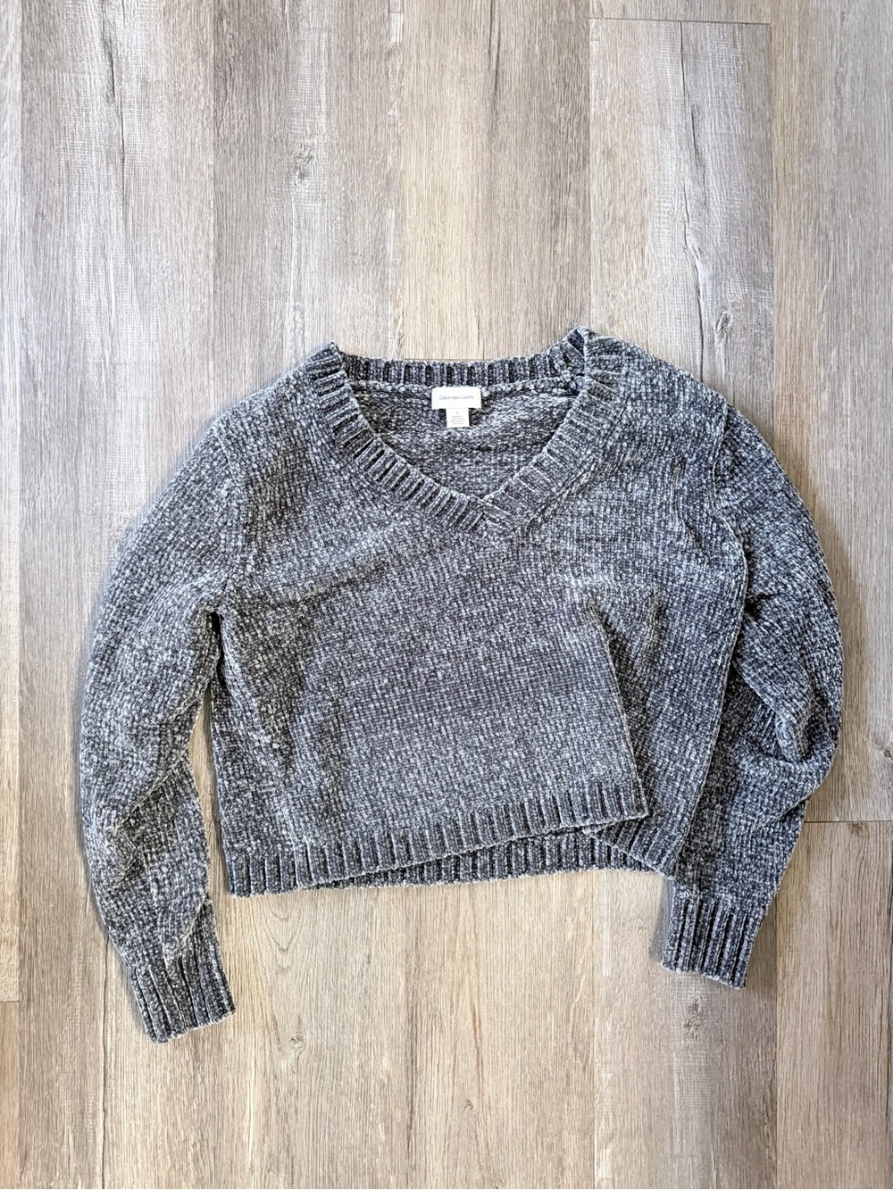 CALVIN KLEIN Chenille Gray V-Neck Women's Sweater